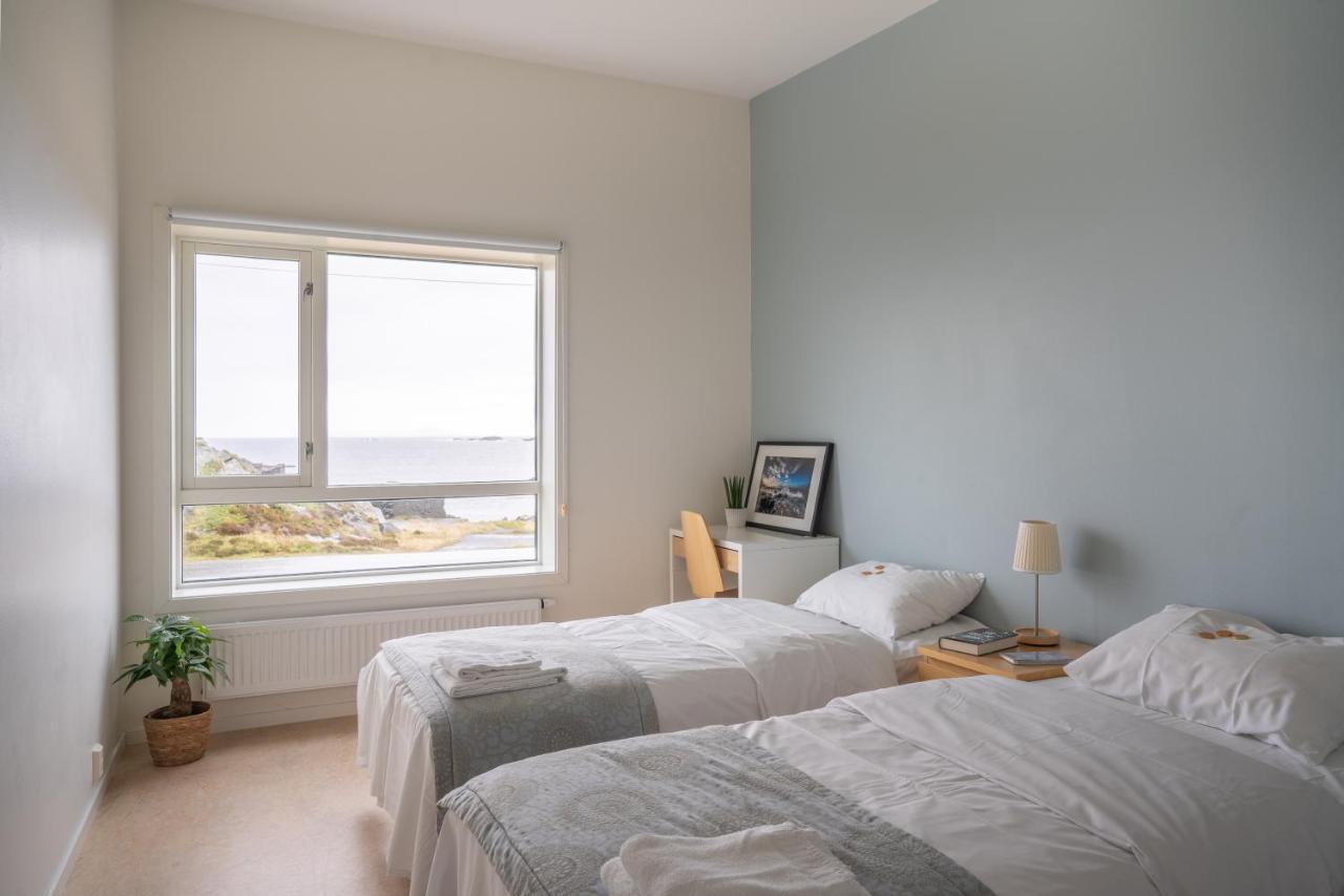 Aparthotel Runde Miljosenter & Opplev Rundøy Extérieur photo